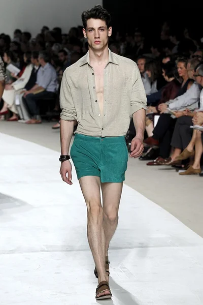 Look 35